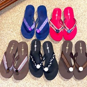⭐️5 Pairs of SwitchFlops PLUS 12 Extra Straps!⭐️